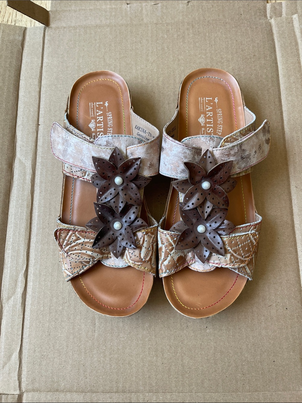 L'Artiste Beige and Brown Floral Leather Slide Sandals